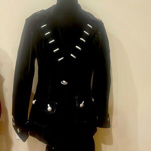 Bebé gorgeous blazer in very good condition with many nice details.